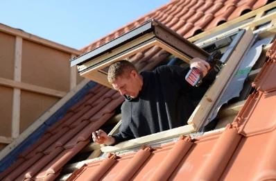Pose de fenêtres de toit Velux à Athée